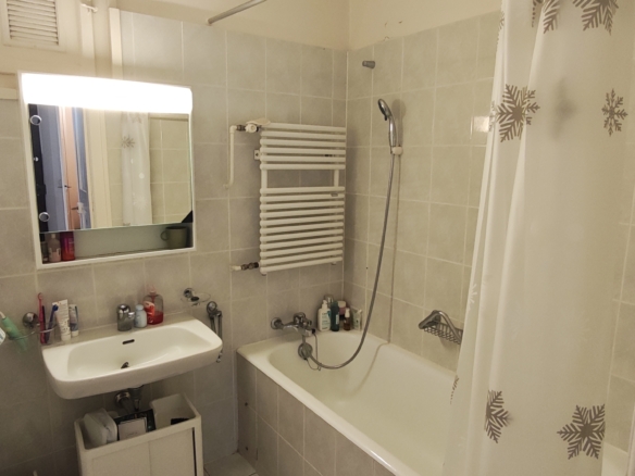 Bathroom, 3-room apartment, 81 Rue de Lausanne, Geneva