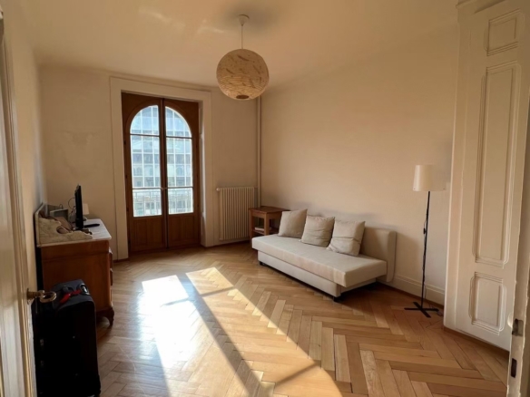 3‑room apartment on the 4th floor at 81 Rue de Lausanne, Geneva