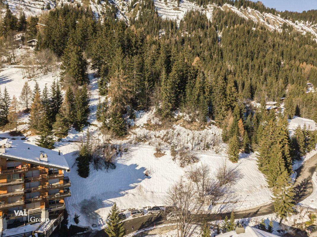 Magnificent building plot in the heart of the resort