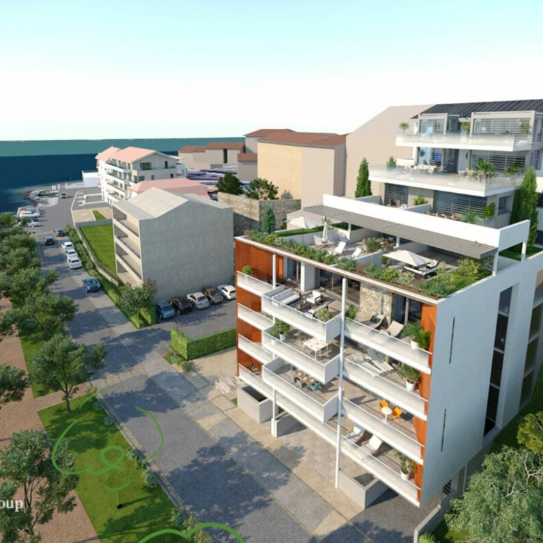 By the lake, unique panorama – a prestigious apartment