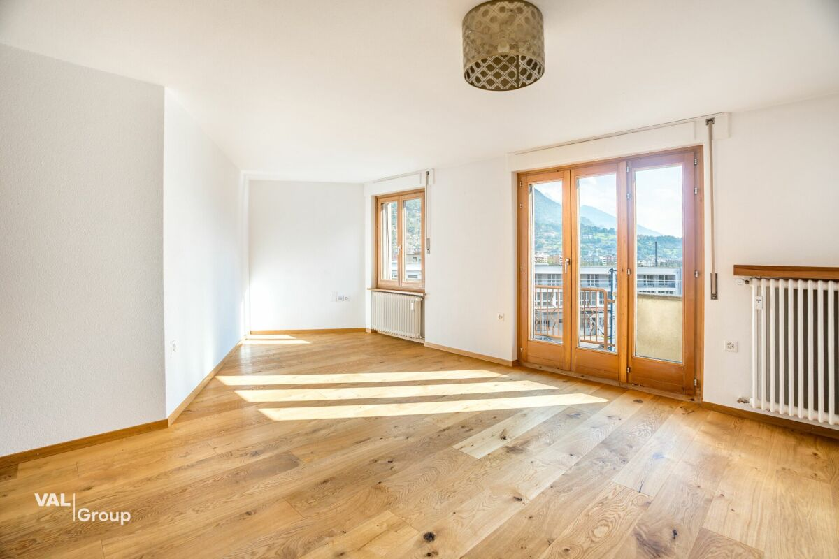 photo-01 6,5-Zimmer-Wohnung direkt beim Bahnhof Brig!