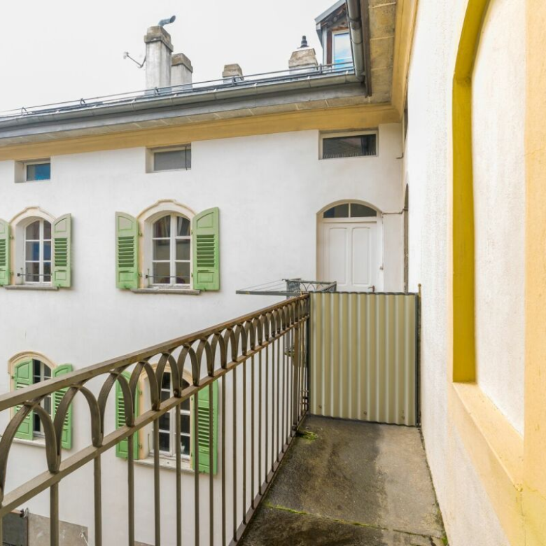 Quand nostalgie rime avec potentiel : un spacieux appartement de 4,5 pièces plein de charme