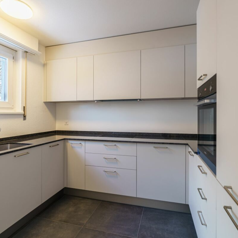 Helles Apartment mit Blick auf das Tal, in einem familienfreundlichen Viertel gelegen