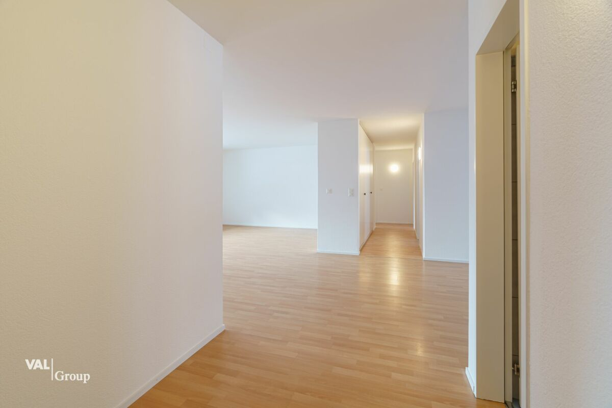 Helles Apartment mit Blick auf das Tal, in einem familienfreundlichen Viertel gelegen