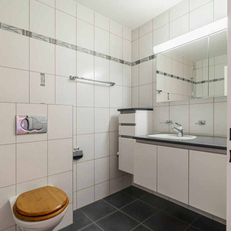 Helles Apartment mit Blick auf das Tal, in einem familienfreundlichen Viertel gelegen