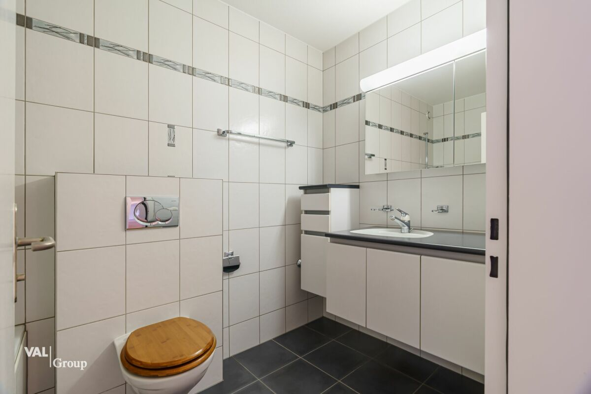 Helles Apartment mit Blick auf das Tal, in einem familienfreundlichen Viertel gelegen