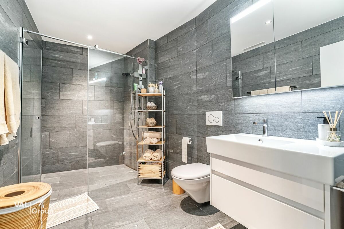Lovely 2.5-room apartment with a large terrace, located in the heart of Bülach
