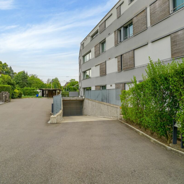 Lovely 2.5-room apartment with a large terrace, located in the heart of Bülach