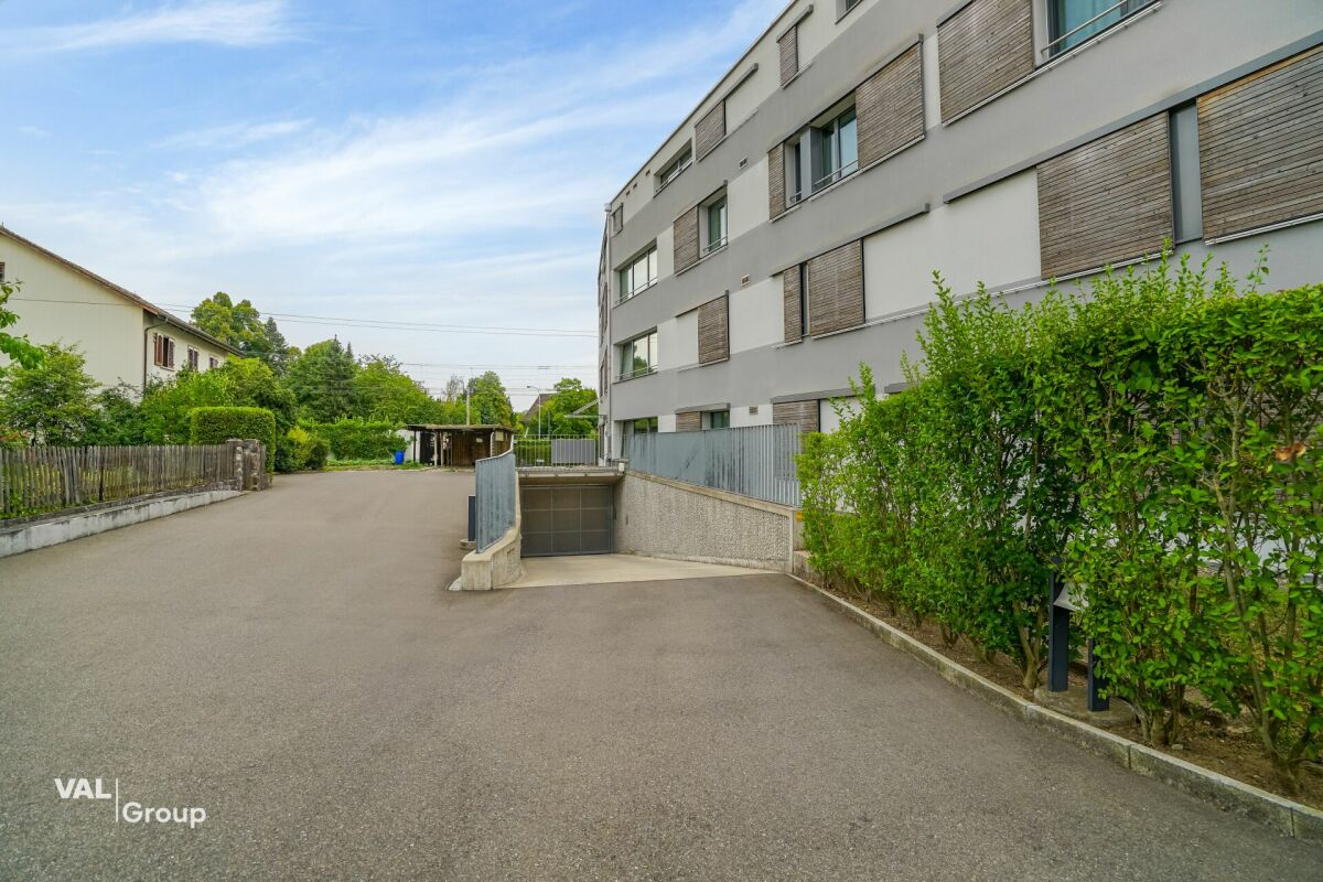 Lovely 2.5-room apartment with a large terrace, located in the heart of Bülach
