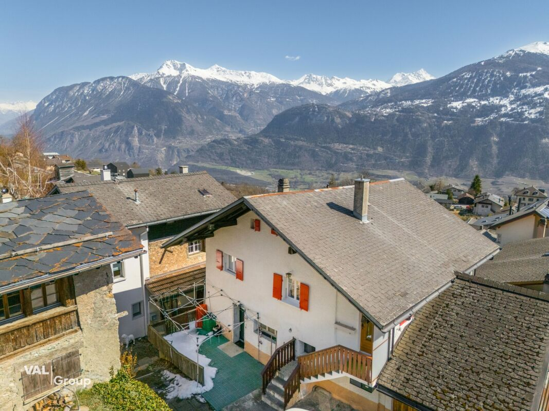 Appartement ensoleillé avec balcon et vue sur les Alpes