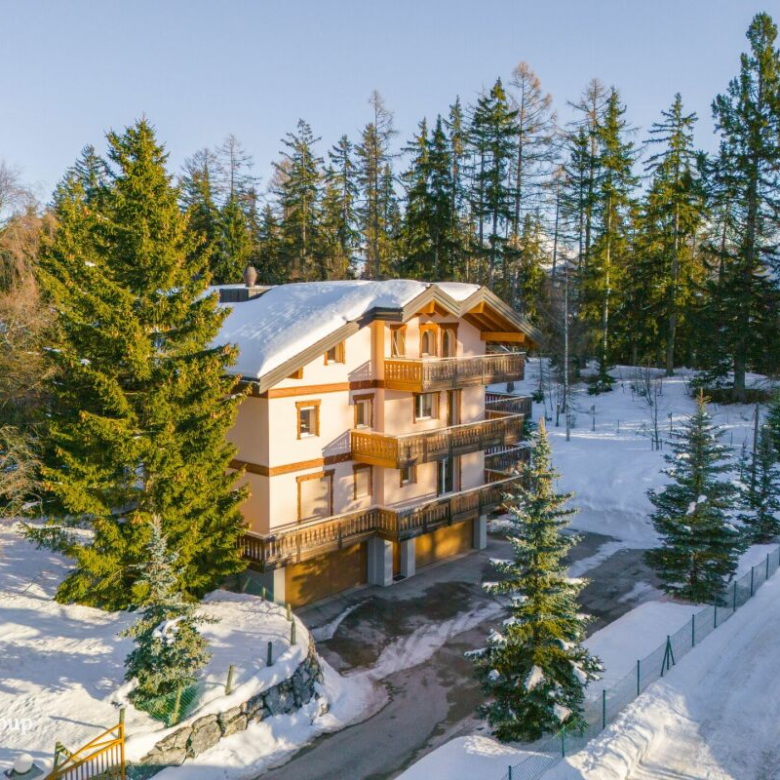 Résidence comprenant 3 logements spacieux