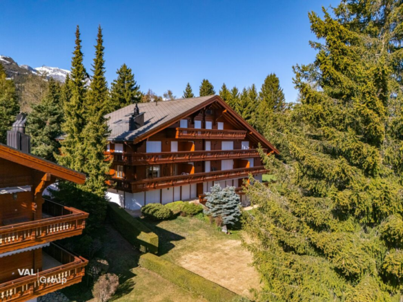 Alpine apartment with view of Étang Blanc in Crans-Montana