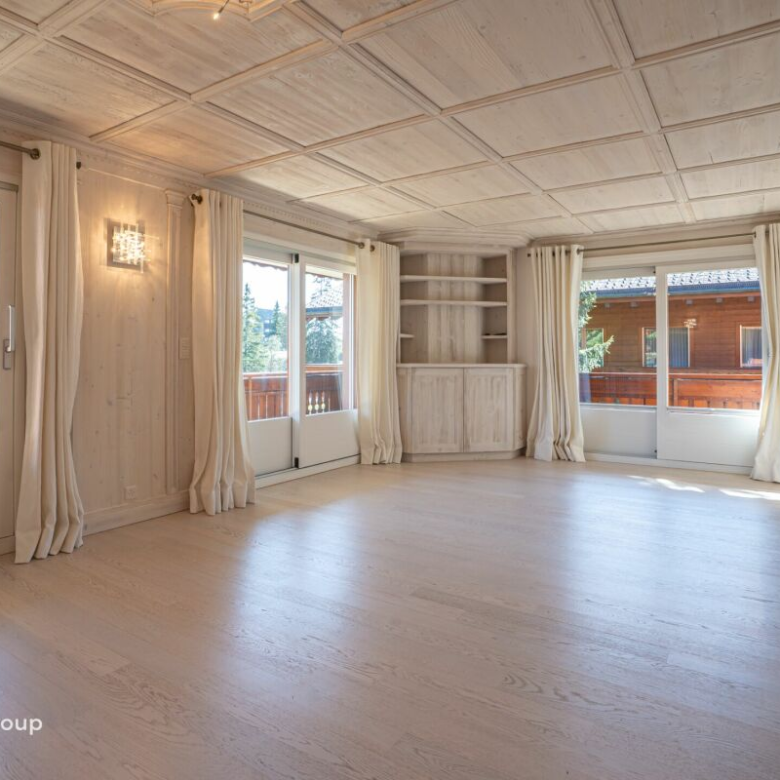 Alpine apartment with view of Étang Blanc in Crans-Montana