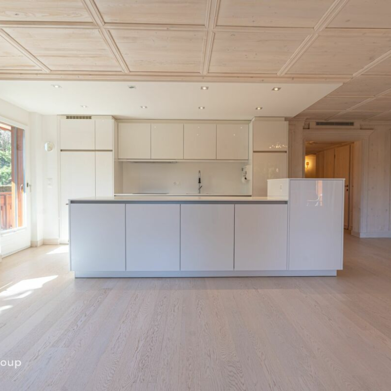 Alpine apartment with view of Étang Blanc in Crans-Montana