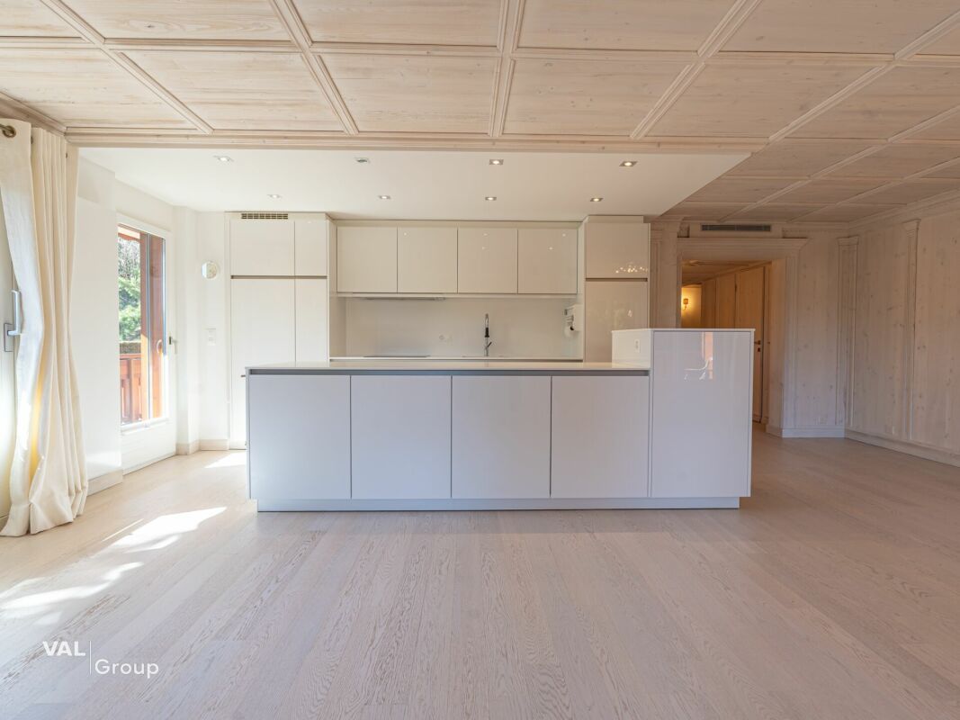 Alpine apartment with view of Étang Blanc in Crans-Montana