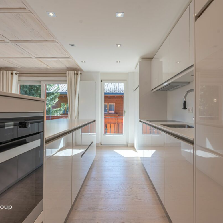 Alpine apartment with view of Étang Blanc in Crans-Montana