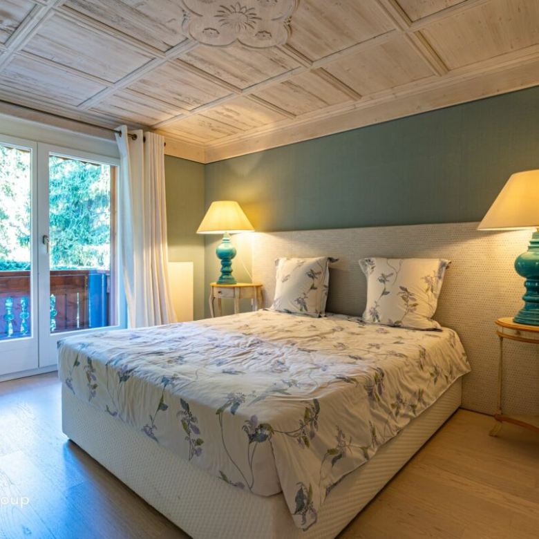 Alpine apartment with view of Étang Blanc in Crans-Montana