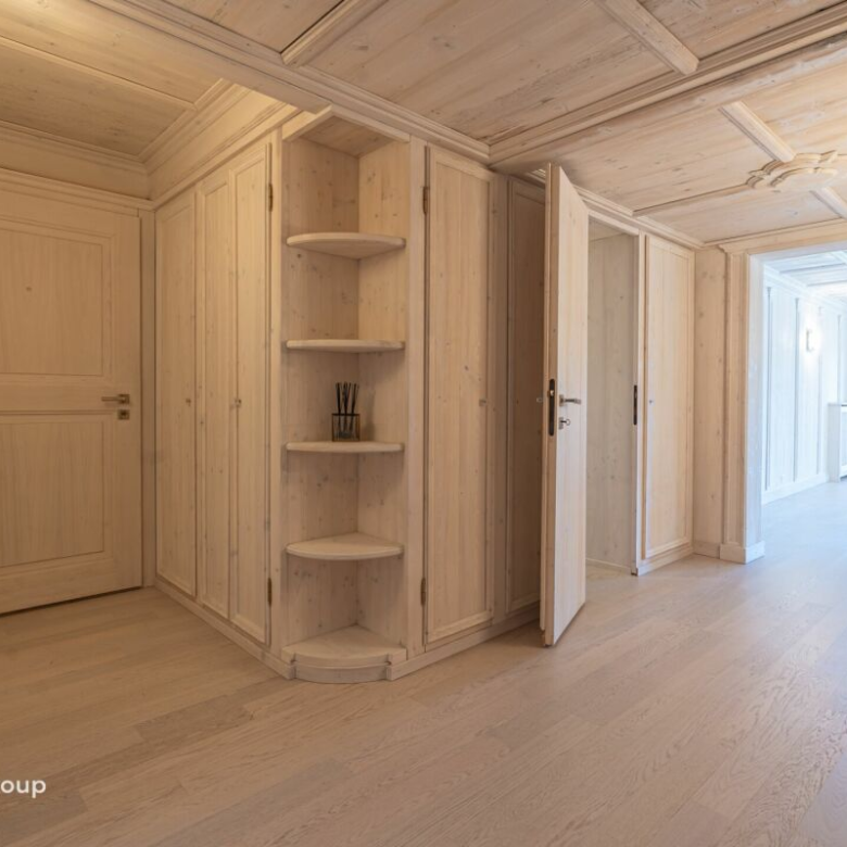 Alpine apartment with view of Étang Blanc in Crans-Montana