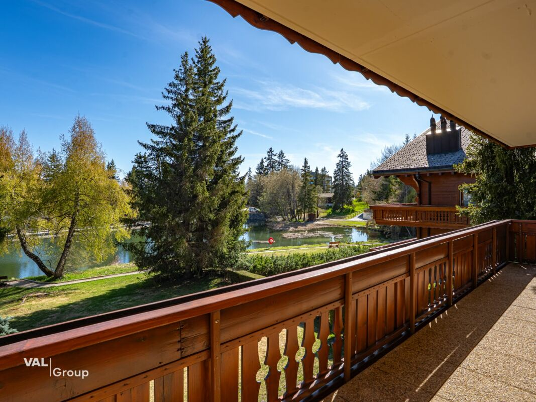Alpine apartment with view of Étang Blanc in Crans-Montana