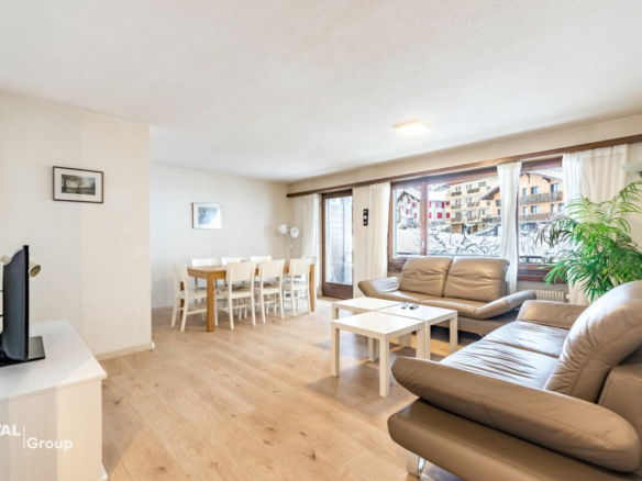 Spacious furnished 4.5-room apartment in Eischoll – sunny exposure with two balconies