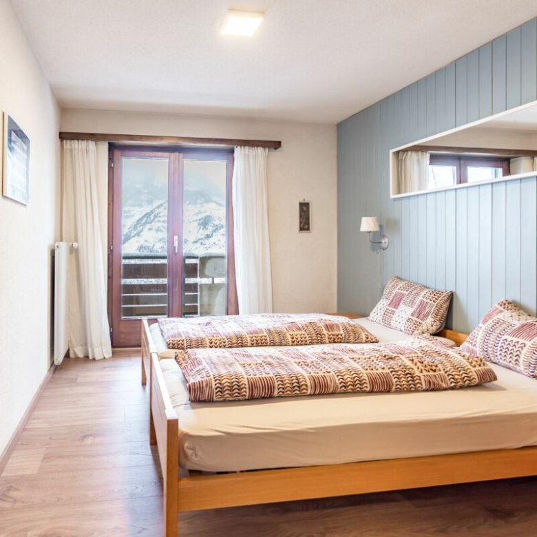 Spacious furnished 4.5-room apartment in Eischoll – sunny exposure with two balconies