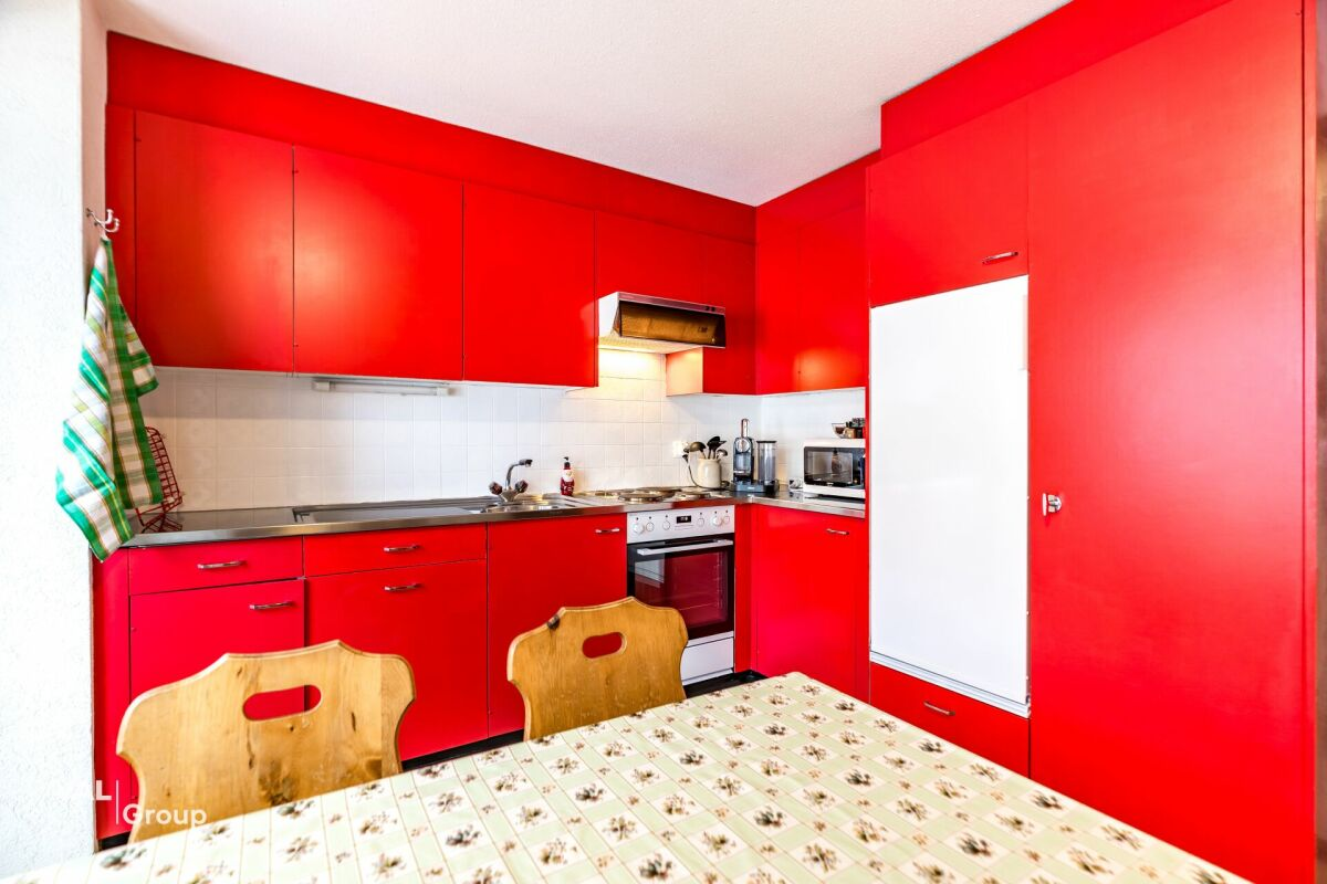 Spacious furnished 4.5-room apartment in Eischoll – sunny exposure with two balconies