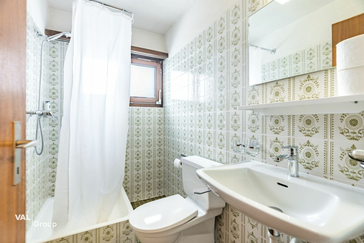 Spacious furnished 4.5-room apartment in Eischoll – sunny exposure with two balconies