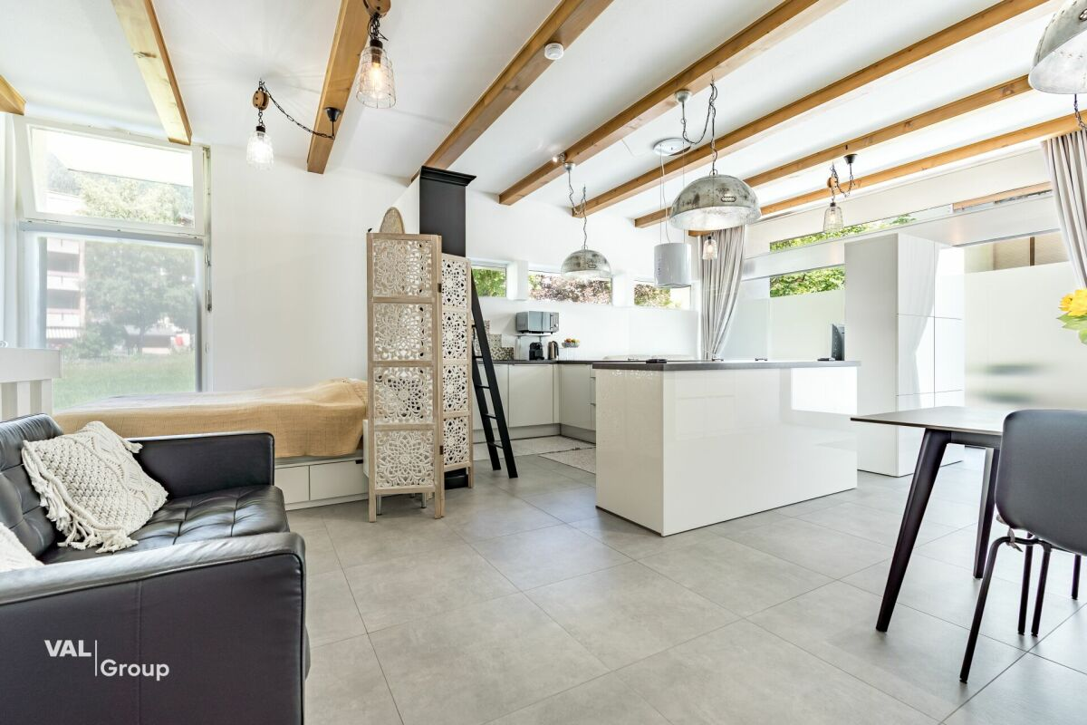 Eine Wohnung, die weit über das Gewöhnliche hinausgeht (Hauptwohnsitz)