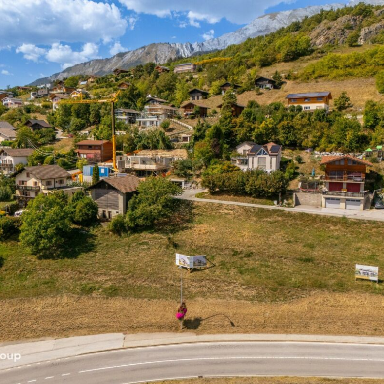 TRAMA - Dachwohnung mit 4,5 Zimmern im zeitgenössischen Stil, hochwertige Ausstattung und mit Aussicht