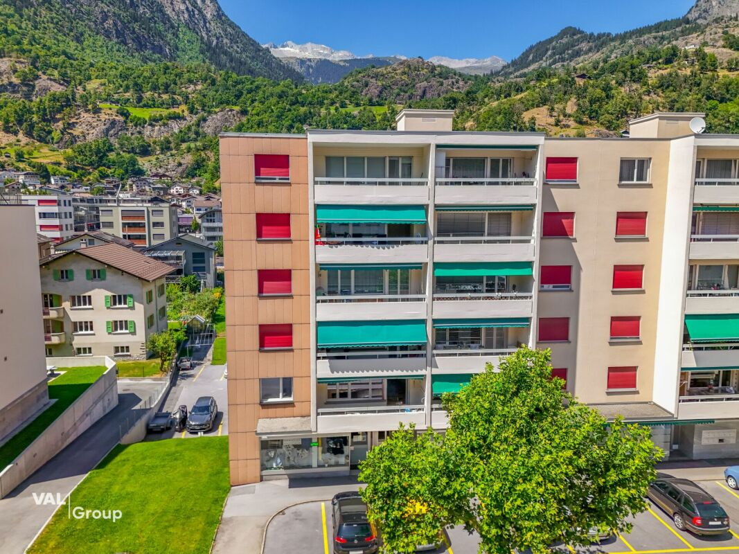 photo-01 Im Herzen von Naters: 4,5-Zimmer-Wohnung mit Bergblick