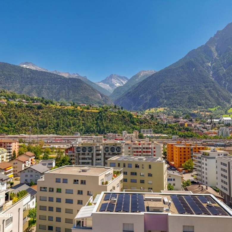 Im Herzen von Naters: 4,5-Zimmer-Wohnung mit Bergblick