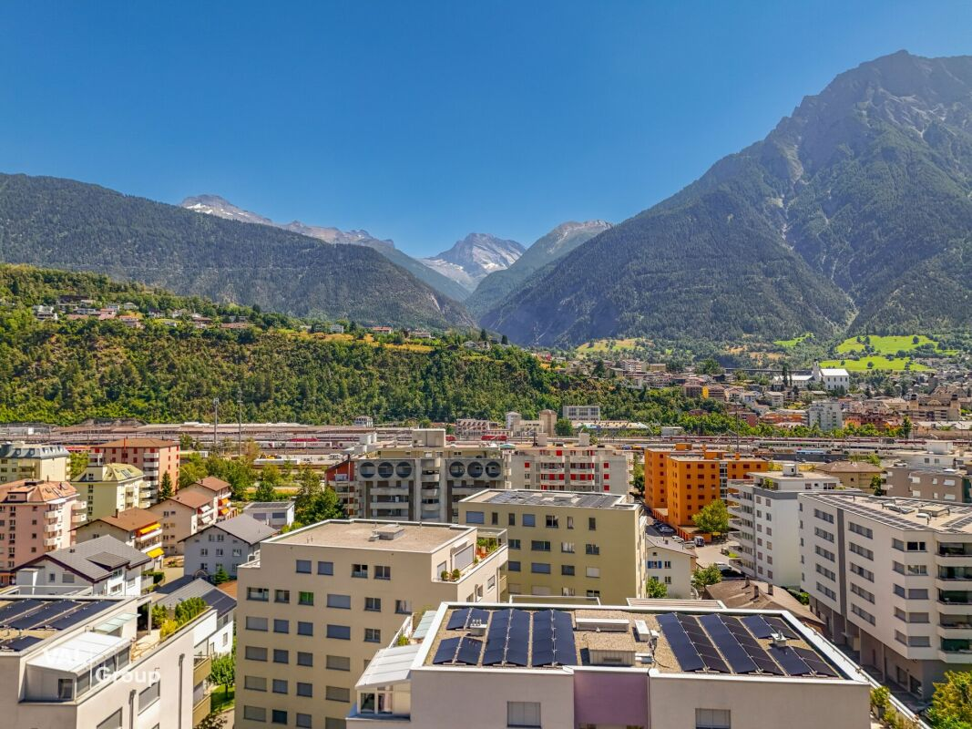 Im Herzen von Naters: 4,5-Zimmer-Wohnung mit Bergblick
