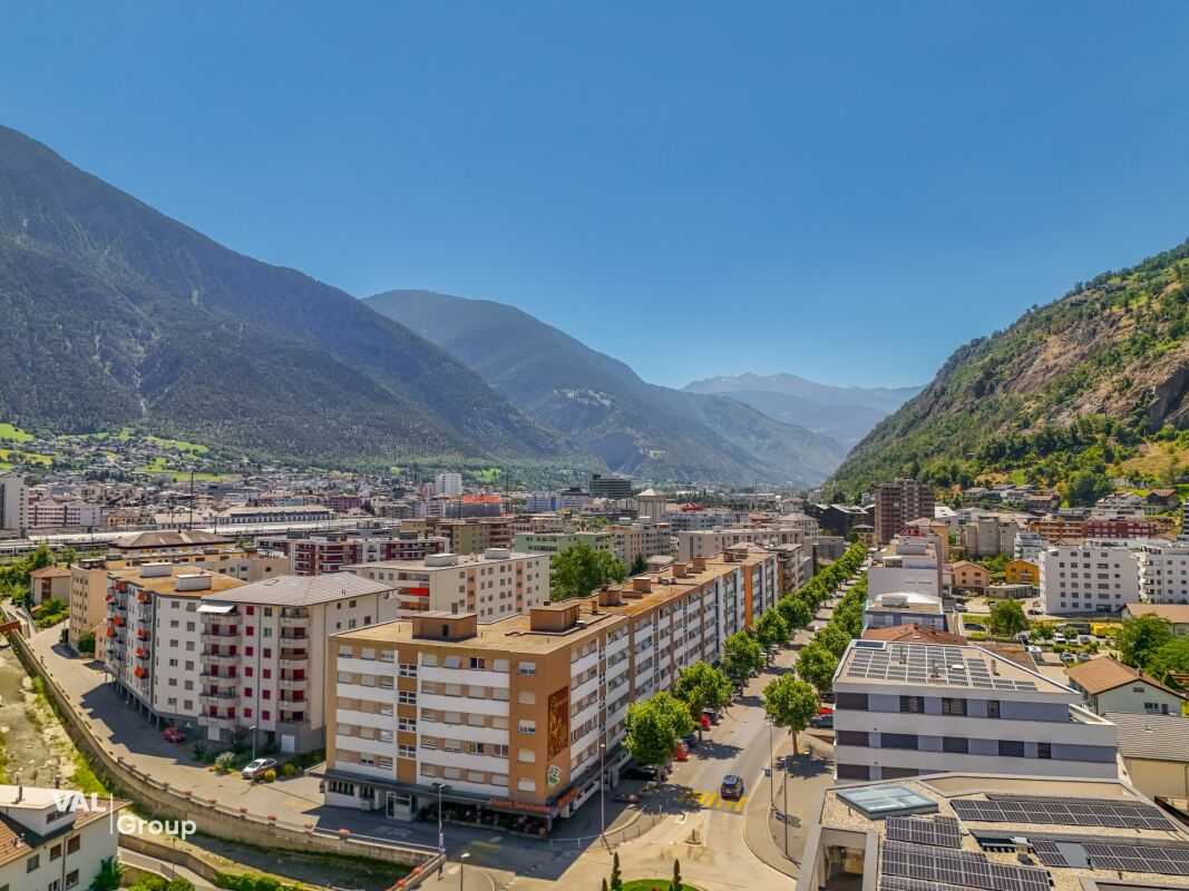Im Herzen von Naters: 4,5-Zimmer-Wohnung mit Bergblick