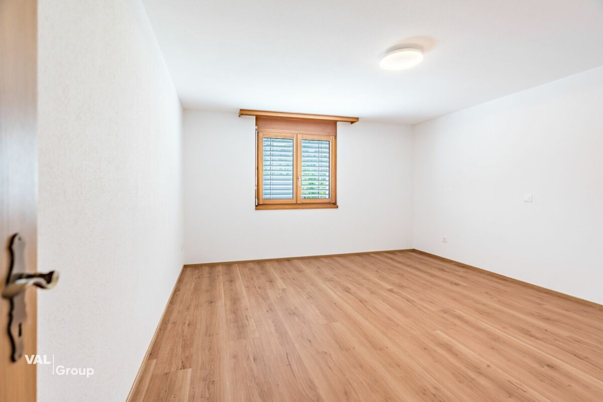 Tastefully renovated 4.5-room apartment in a quiet neighborhood in Raron