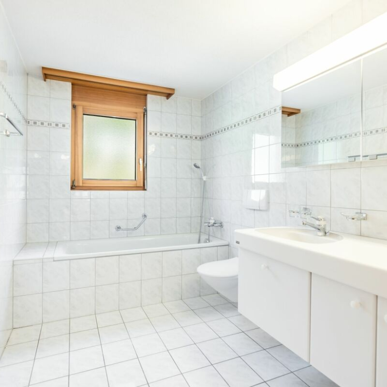 Tastefully renovated 4.5-room apartment in a quiet neighborhood in Raron