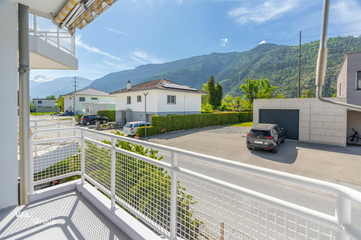 Tastefully renovated 4.5-room apartment in a quiet neighborhood in Raron