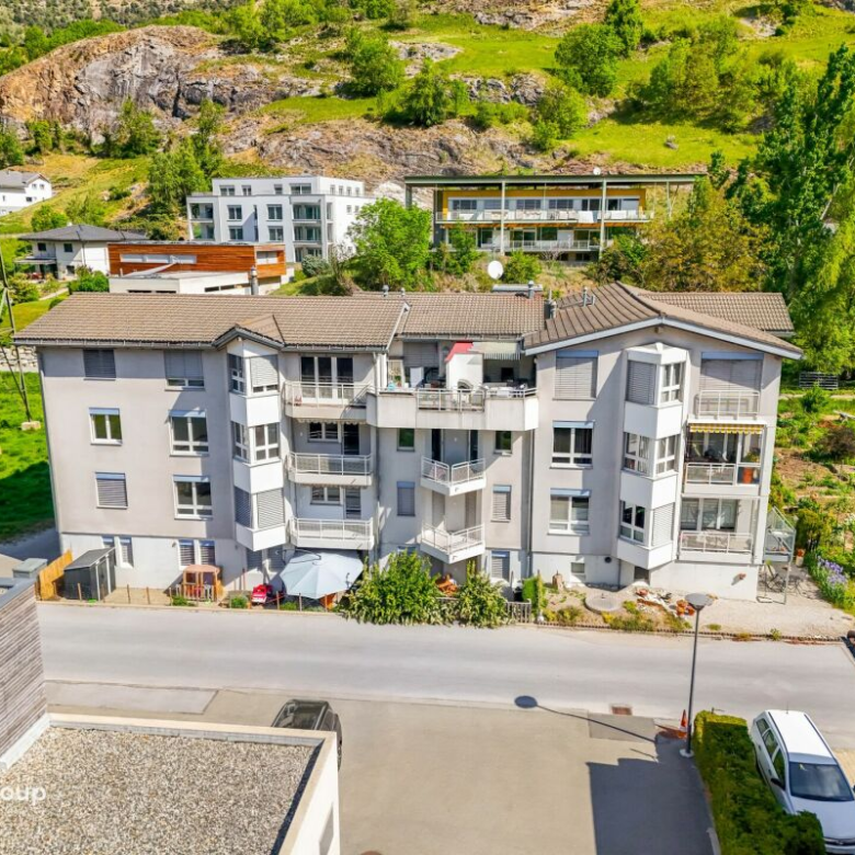 Tastefully renovated 4.5-room apartment in a quiet neighborhood in Raron