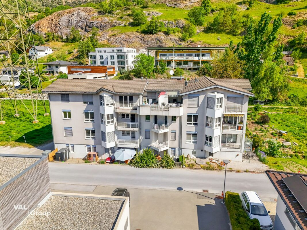 Tastefully renovated 4.5-room apartment in a quiet neighborhood in Raron
