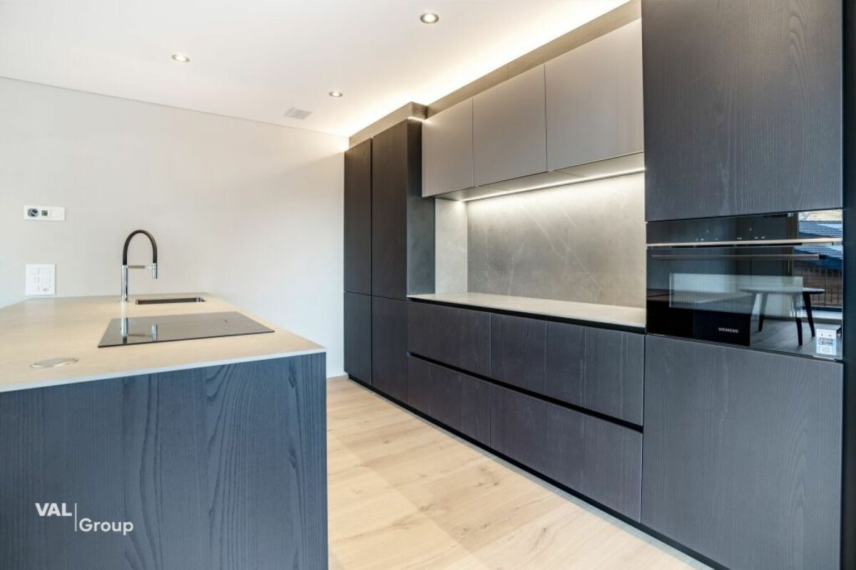 Top – Liegenschaft zu vermieten – 3,5-Zimmer-Wohnung mit atemberaubender Aussicht