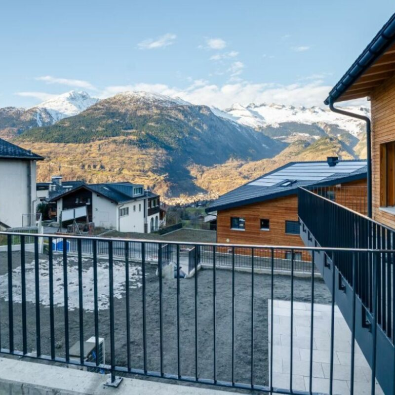 Top - Liegenschaft zu vermieten - 3,5-Zimmer-Wohnung mit atemberaubender Aussicht