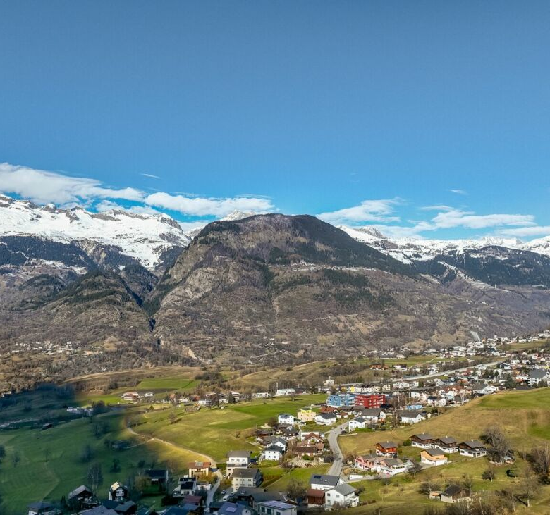 Top - Liegenschaft zu vermieten - 3,5-Zimmer-Wohnung mit atemberaubender Aussicht