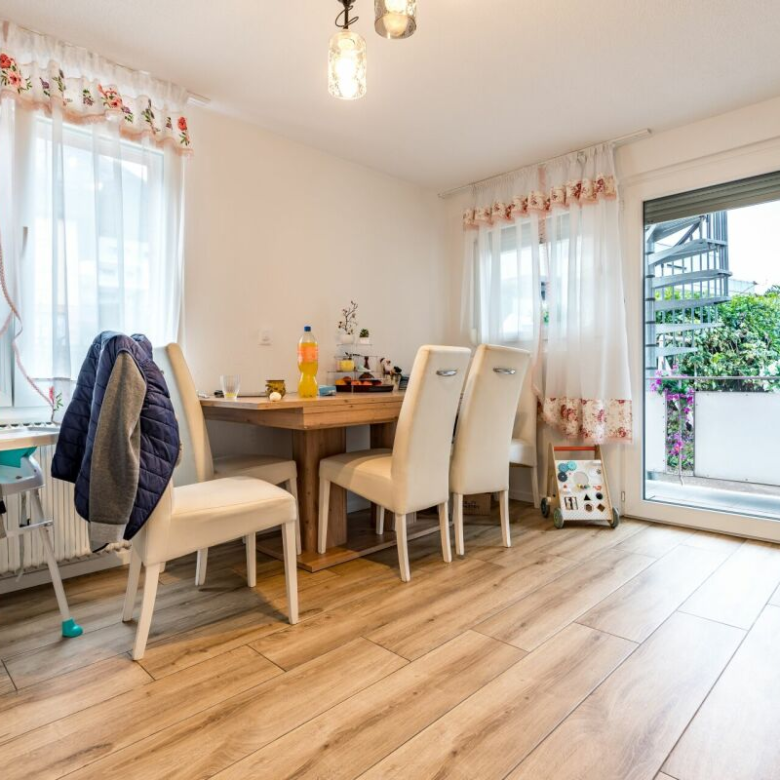 De belles perspectives à Salgesch - Appartement rénové alliant charme et confort