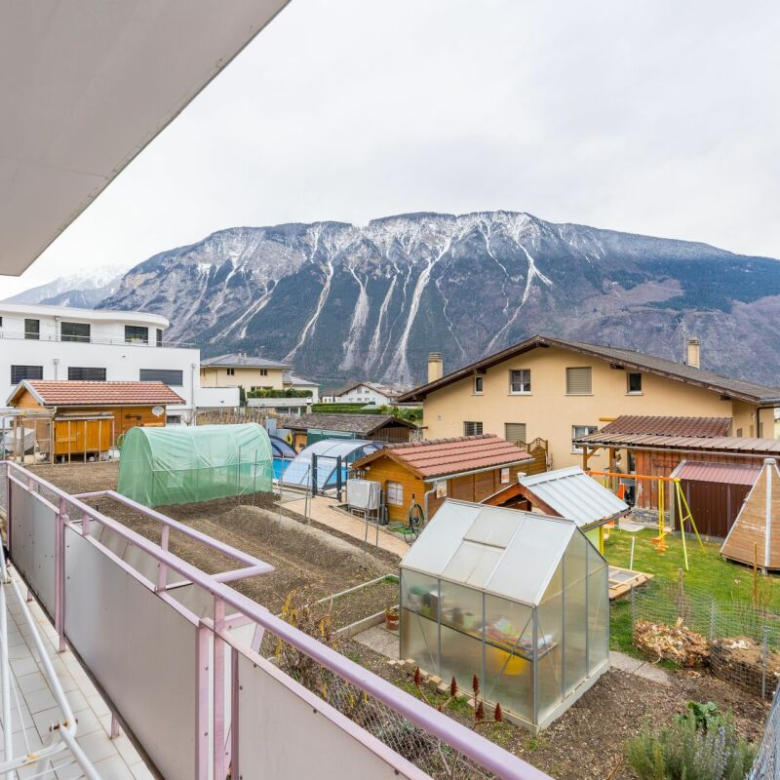 De belles perspectives à Salgesch - Appartement rénové alliant charme et confort