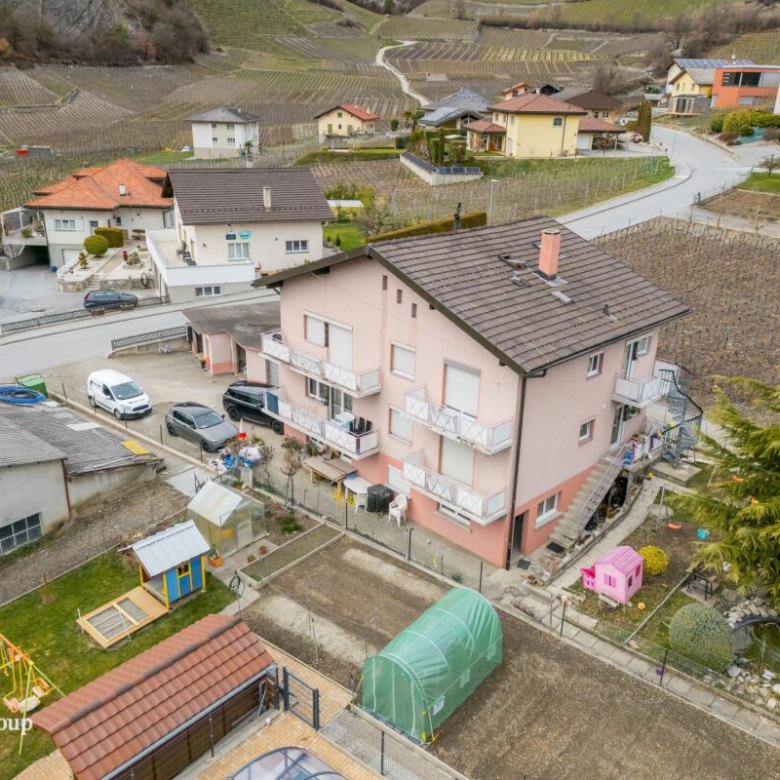 De belles perspectives à Salgesch - Appartement rénové alliant charme et confort