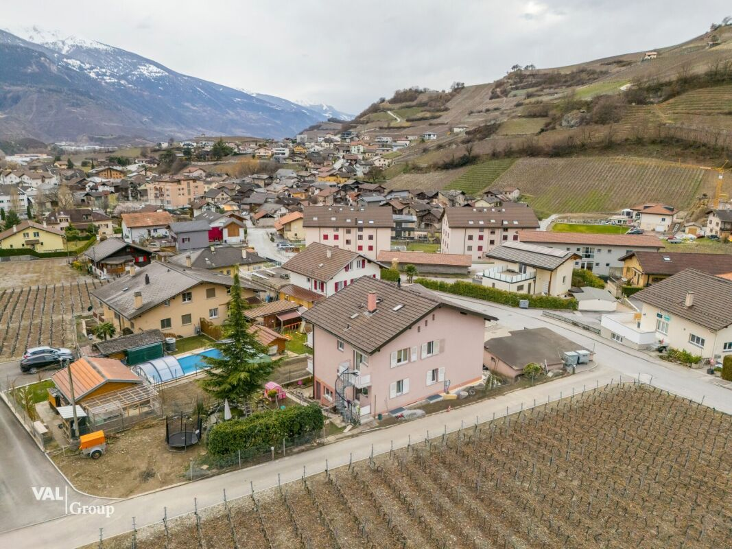 De belles perspectives à Salgesch - Appartement rénové alliant charme et confort