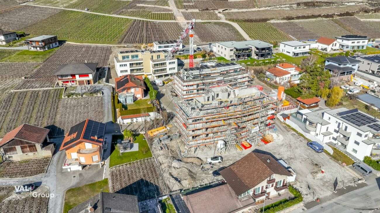 Luxus-Neubauwohnung: ein heller und eleganter Wohnraum