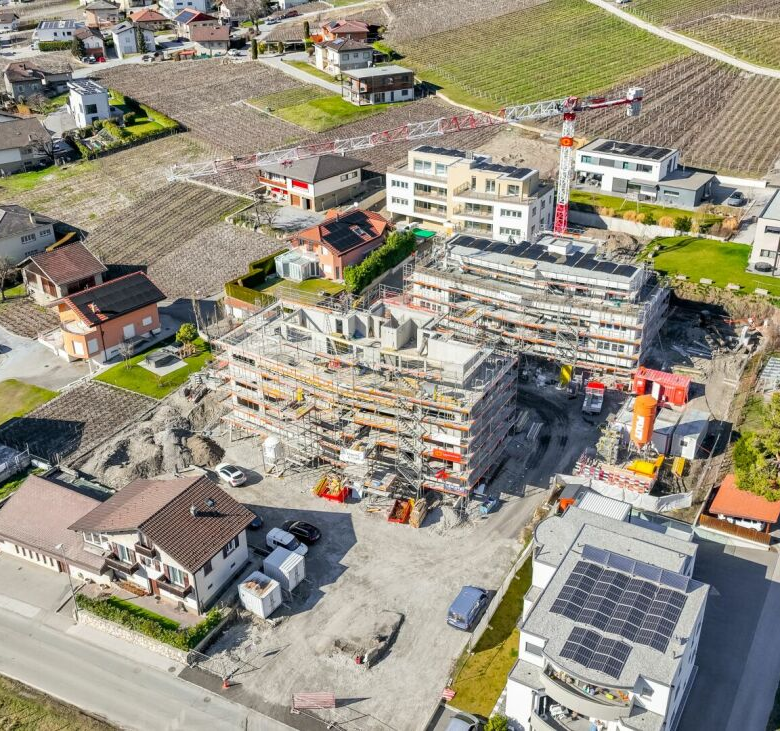 Luxus-Neubauwohnung: ein heller und eleganter Wohnraum