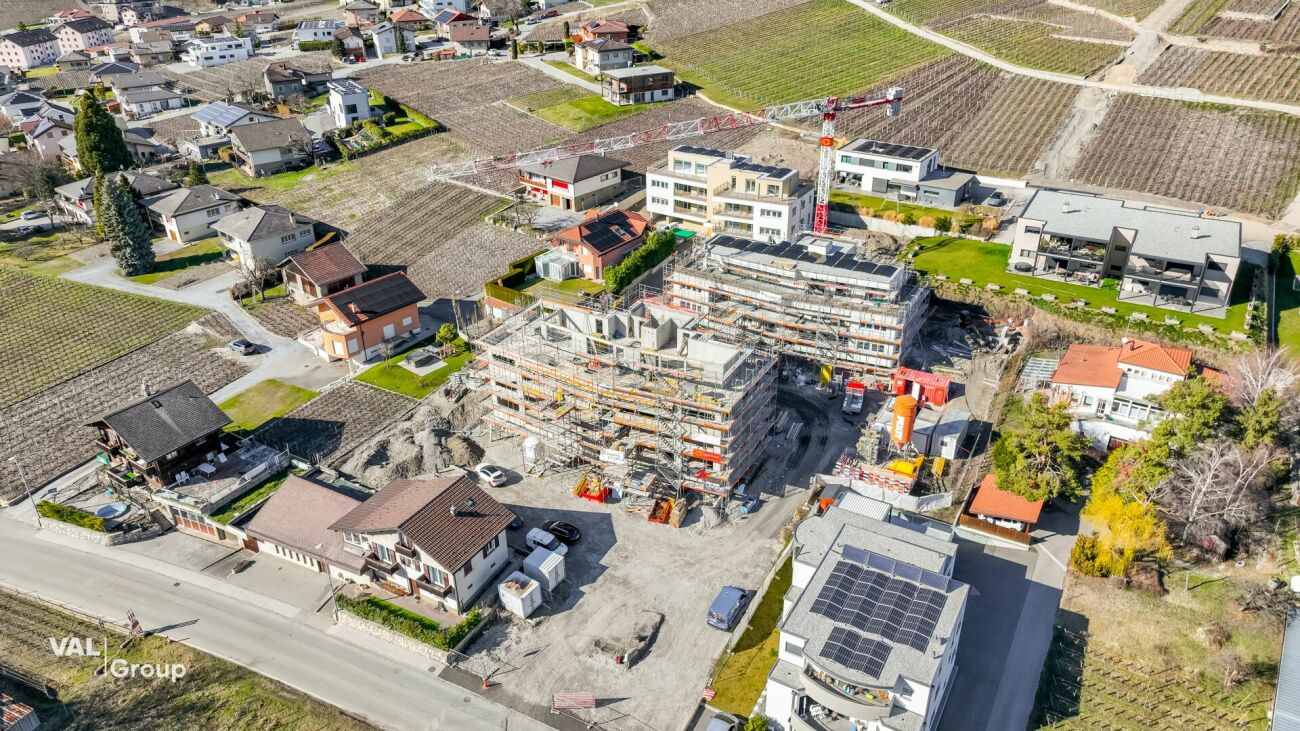 Luxus-Neubauwohnung: ein heller und eleganter Wohnraum