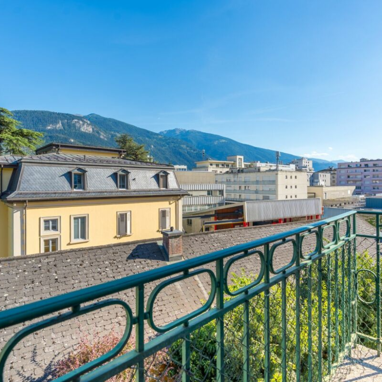 Charme et espace à deux pas du centre de Sierre