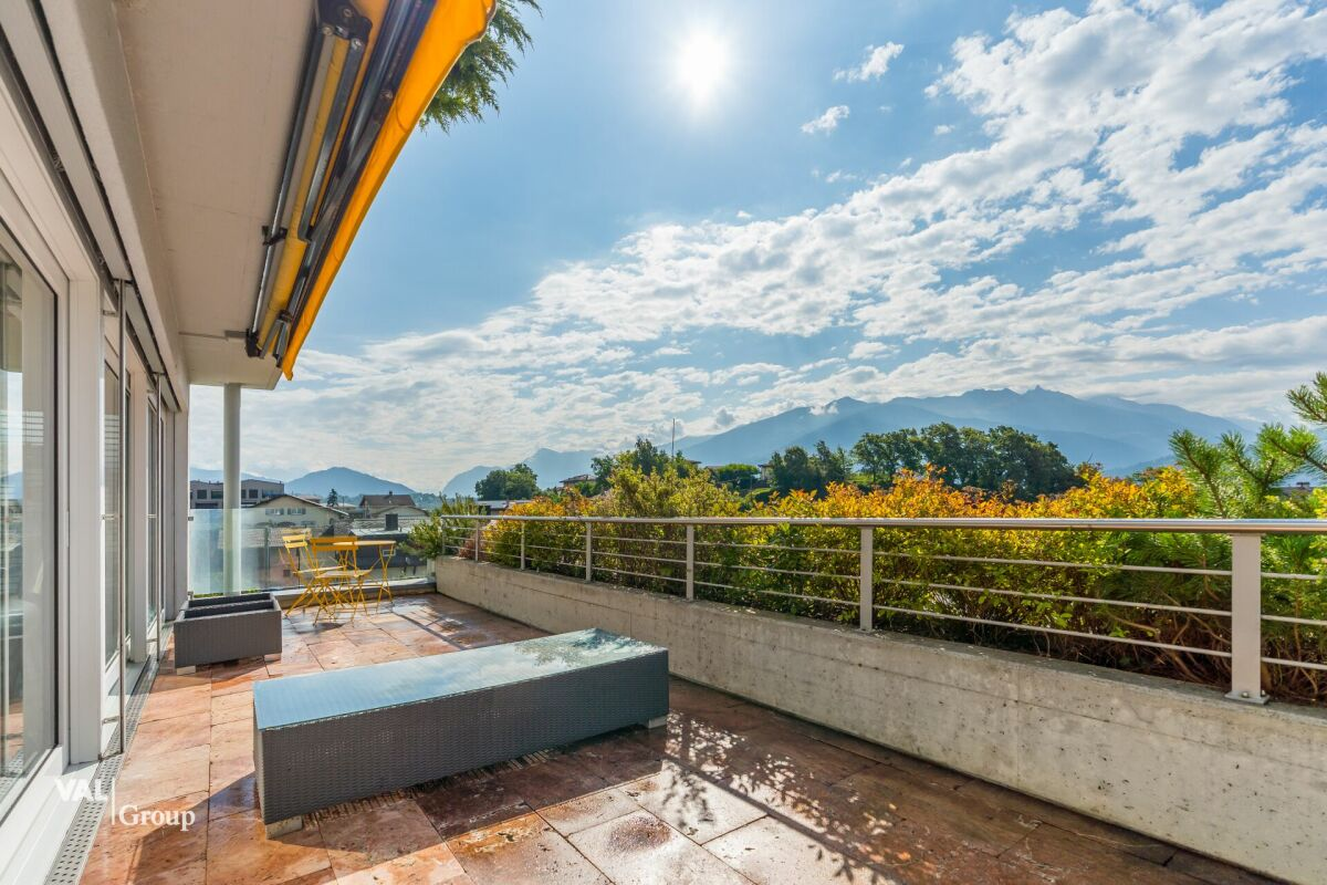 Your new home in Savièse: a bright 5.5-room apartment with balcony